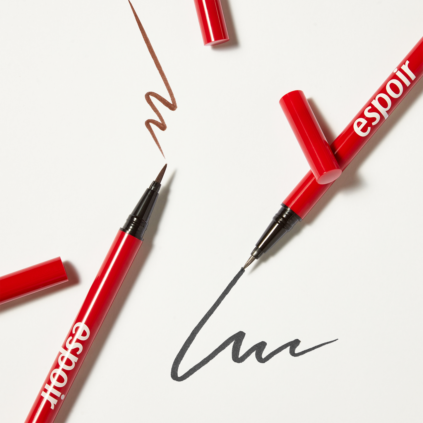 Espoir Nosmudging Brush Liner - Delineador Líquido en Pluma con Punta Brocha Ultra Precisa, Impermeable y Larga Duración